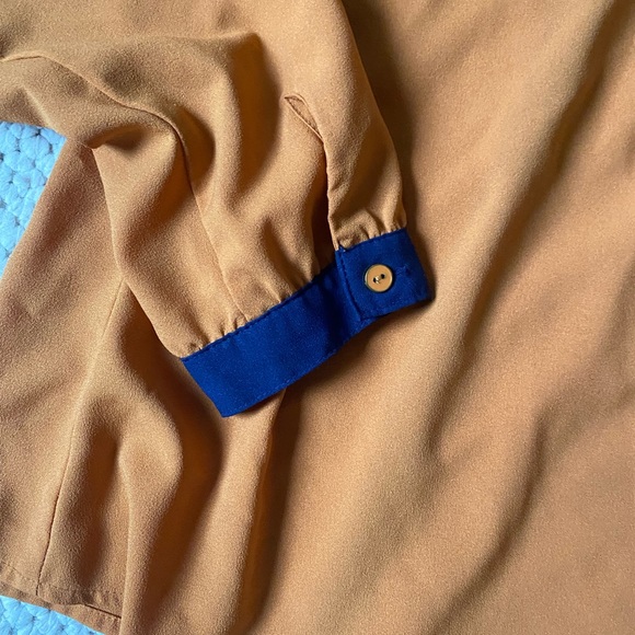 Womens top - Picture 2 of 5